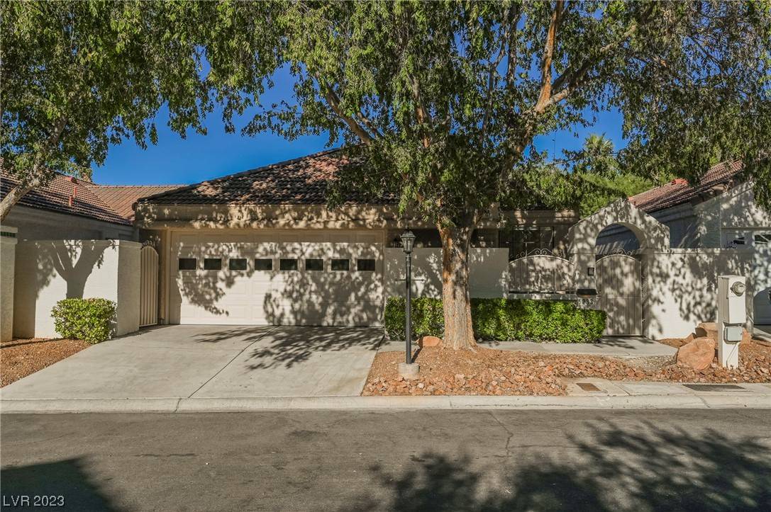 Las Vegas, NV 89149,5233 Crooked Mountain Court