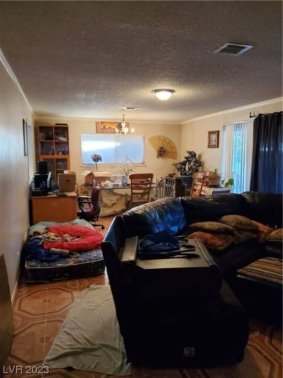 Las Vegas, NV 89107,304 Pomegranate Circle