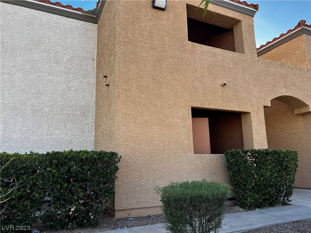 Las Vegas, NV 89128,3151 Soaring Gulls Drive #1037