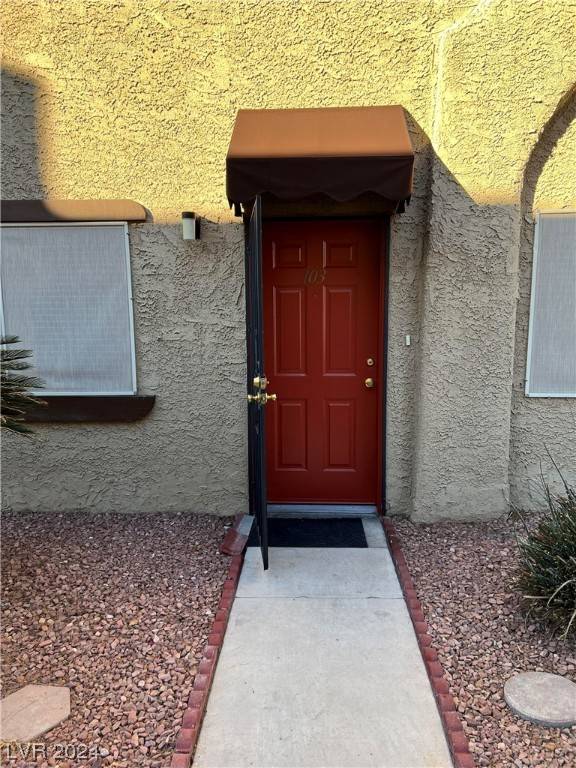 Las Vegas, NV 89146,5081 Pioneer Avenue #103