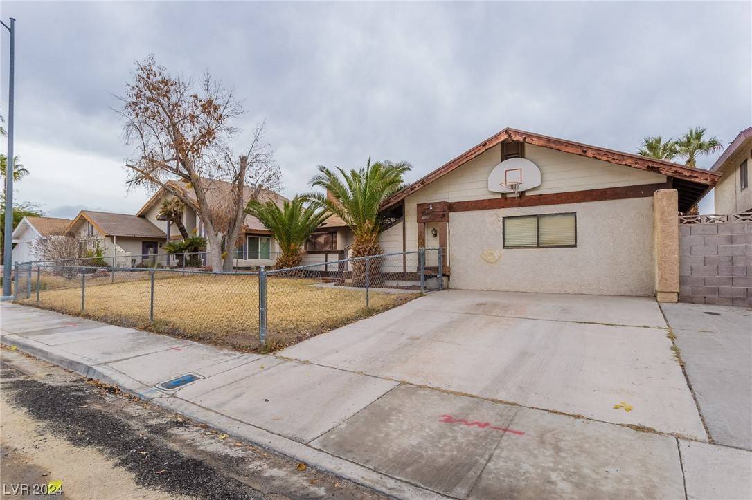 Las Vegas, NV 89103,6584 Banbridge Drive