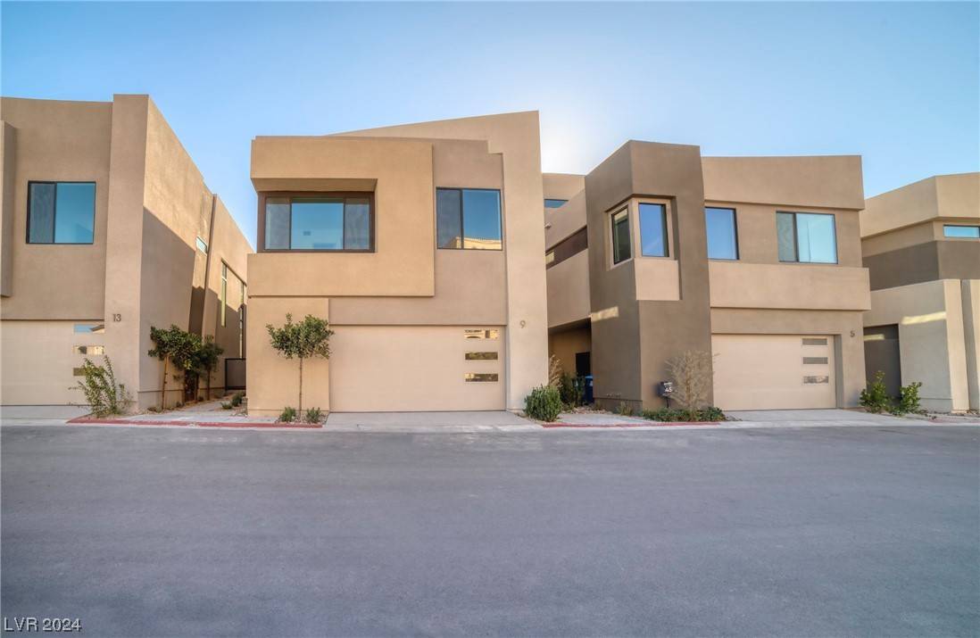 Henderson, NV 89011,9 Promenade Isle Lane