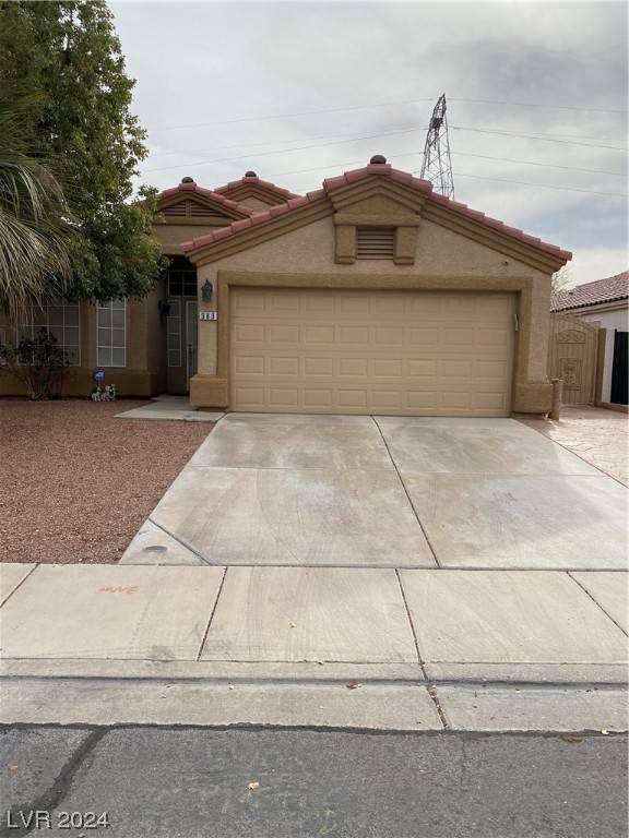 Henderson, NV 89015,989 Ridge Path Avenue