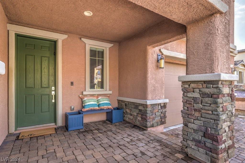 Henderson, NV 89002,994 Floral Creek Court