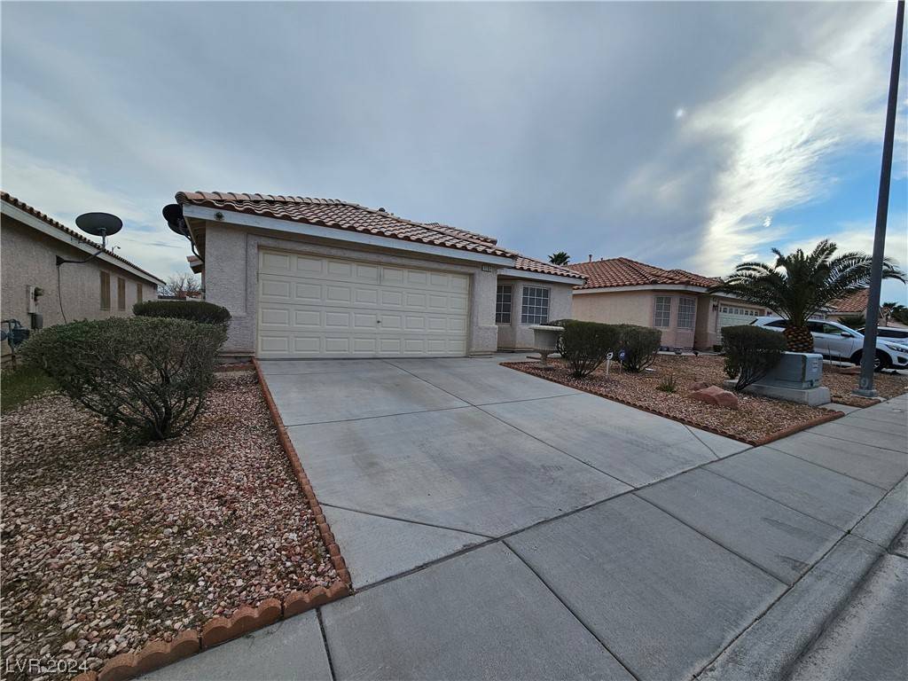 North Las Vegas, NV 89081,1101 Edgestone Mark Avenue