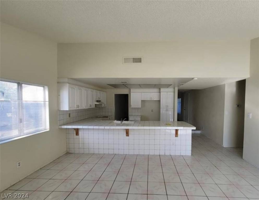 Las Vegas, NV 89119,1673 Caliente Court