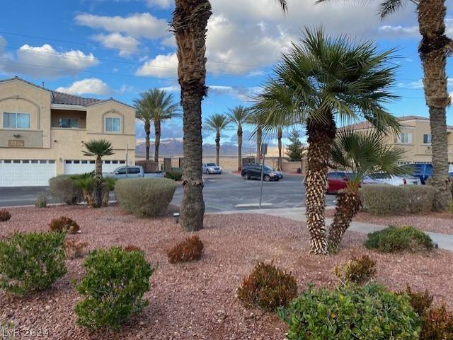 North Las Vegas, NV 89081,6316 BEIGE BLUFF Street #201