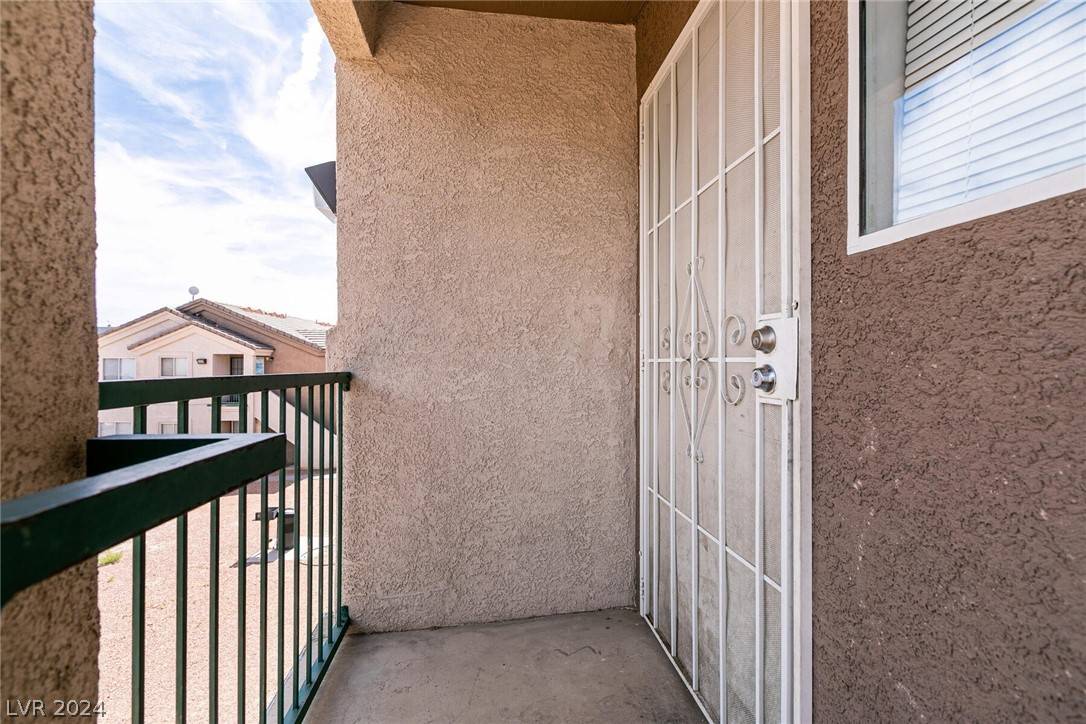 Las Vegas, NV 89110,1520 Ben Or Street #201