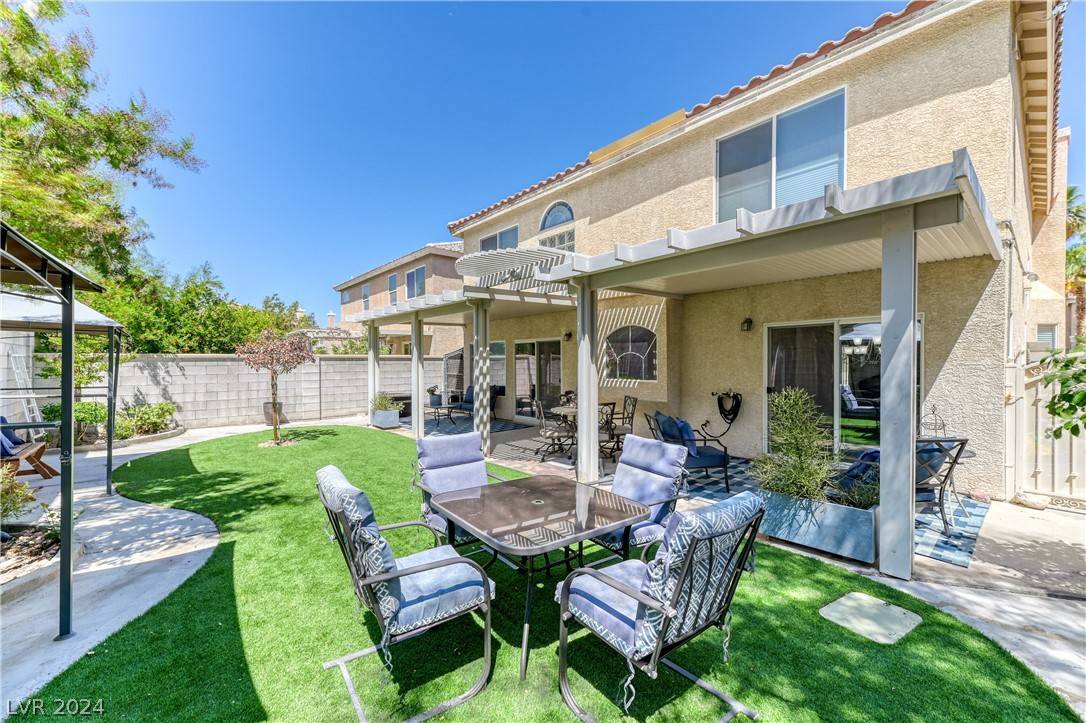 Henderson, NV 89052,827 Trout Stream Court