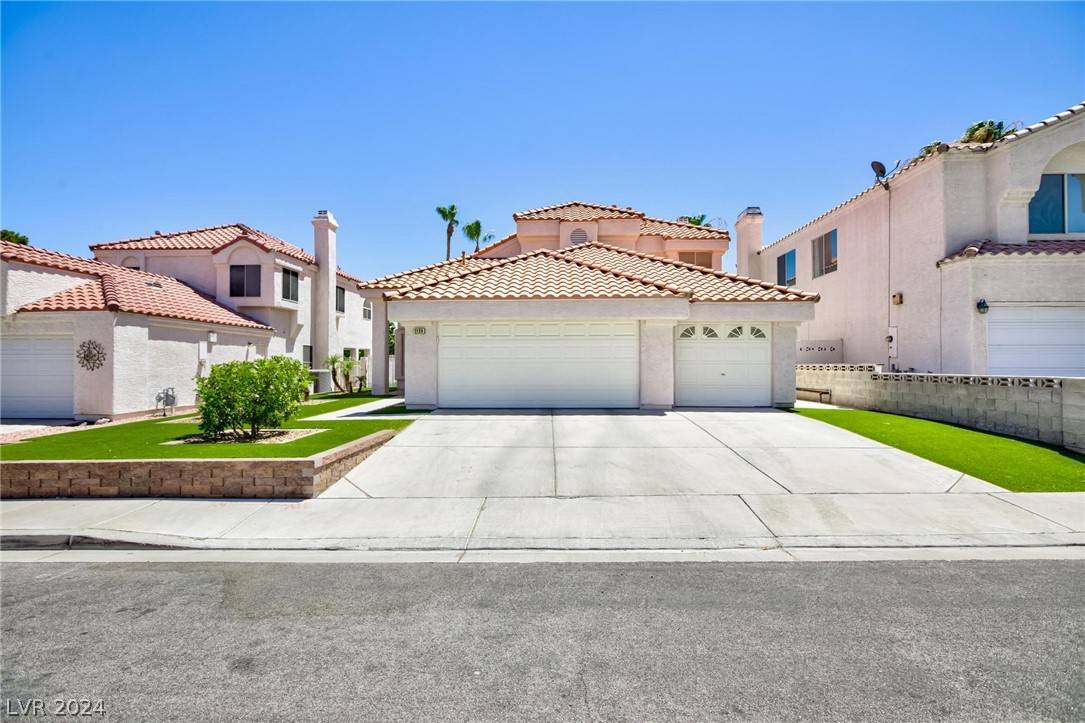 Henderson, NV 89074,2109 Fountain Springs Drive