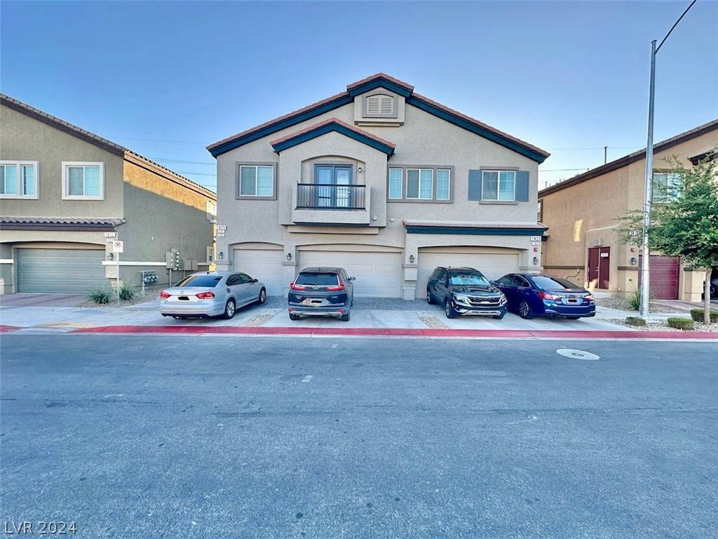 North Las Vegas, NV 89084,7425 Snowy Owl Street #102