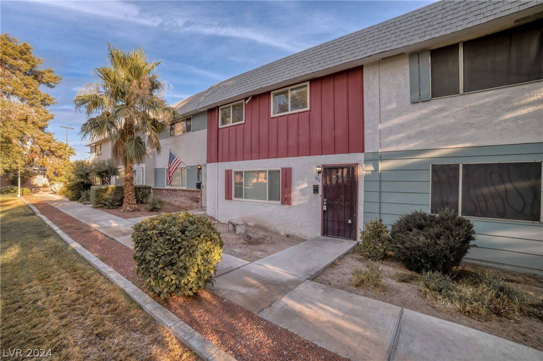 Las Vegas, NV 89121,651 Greenbriar Townhouse Way #NA