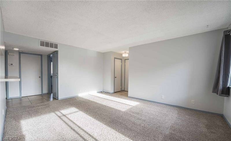 Las Vegas, NV 89108,3720 Snorkel Circle #2