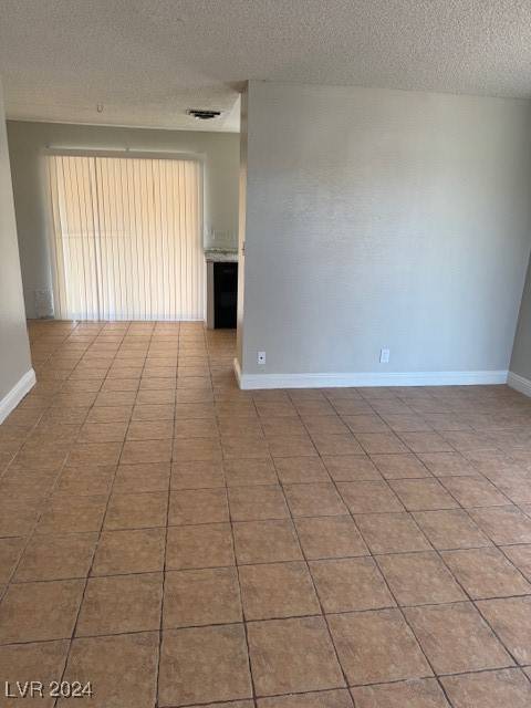 Las Vegas, NV 89147,4765 WOODLAKE Avenue #0