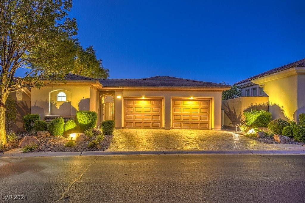 Henderson, NV 89052,4 Emerald Dunes Circle