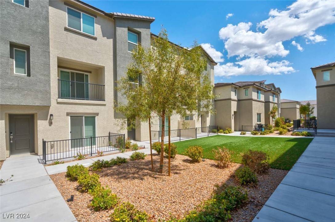 Las Vegas, NV 89183,2843 Azure Breeze Lane #3