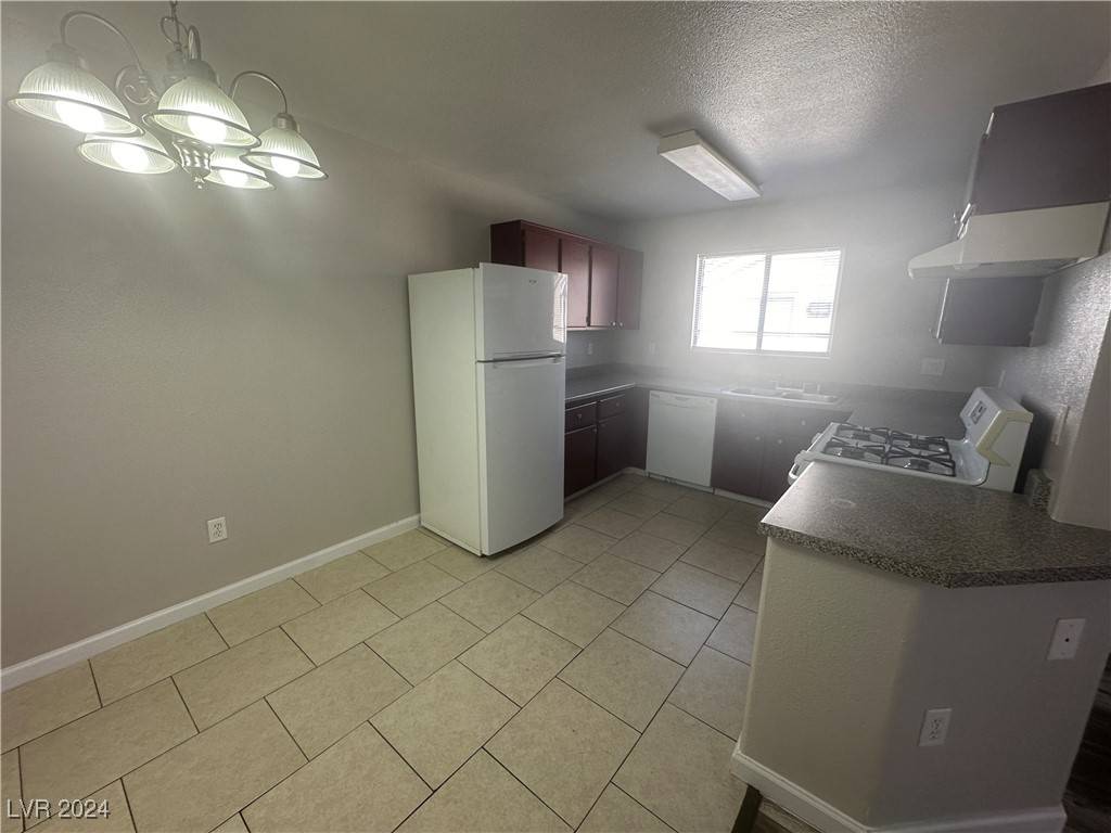 Las Vegas, NV 89110,3960 Rebecca Raiter Avenue #202