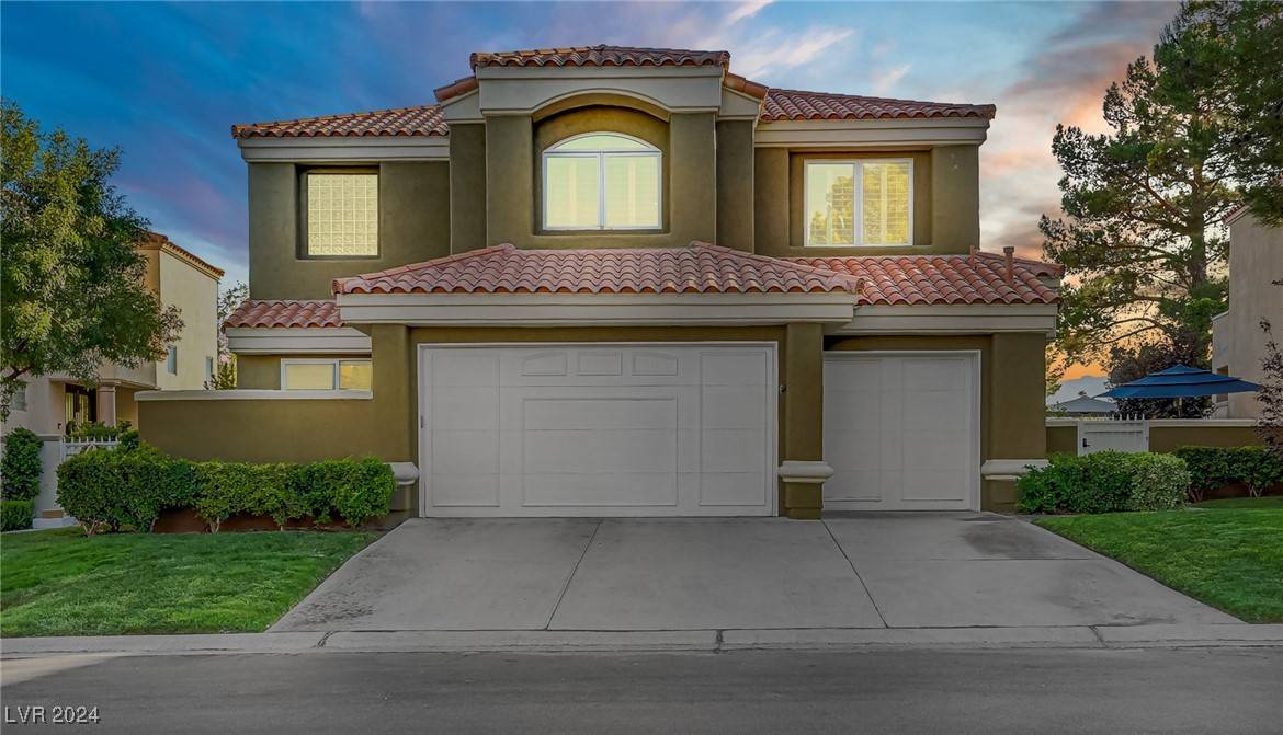 Las Vegas, NV 89113,8225 Crow Valley Lane