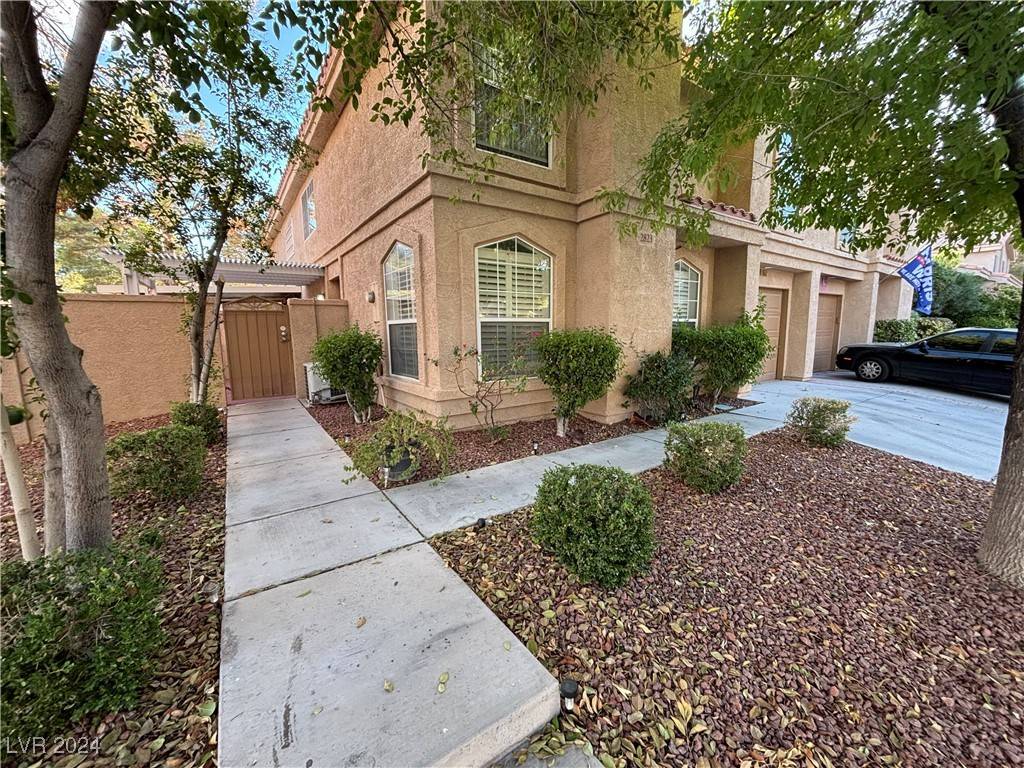 Henderson, NV 89074,2823 Yukon Trail Drive