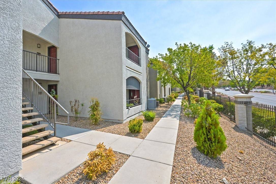 Henderson, NV 89052,950 Seven Hills Drive #116