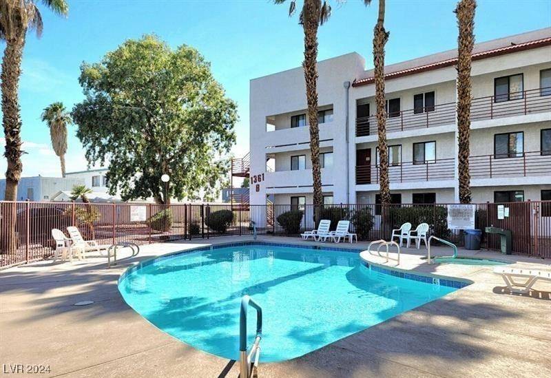 Las Vegas, NV 89119,1381 E University Avenue #108