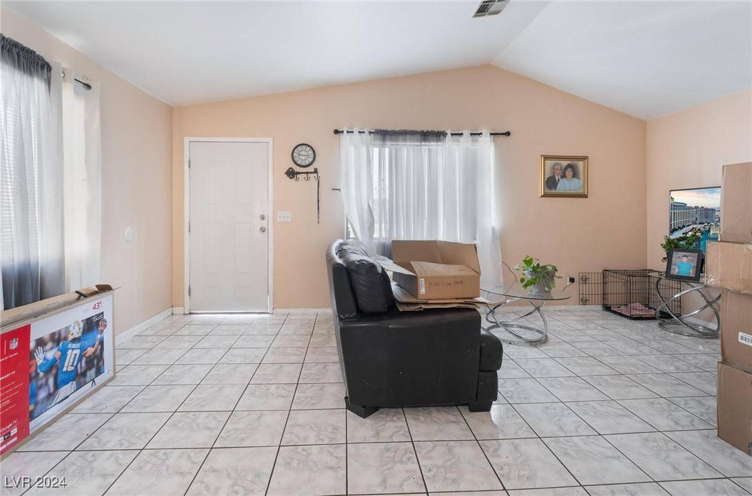 Las Vegas, NV 89110,4417 Harris Avenue #1 level