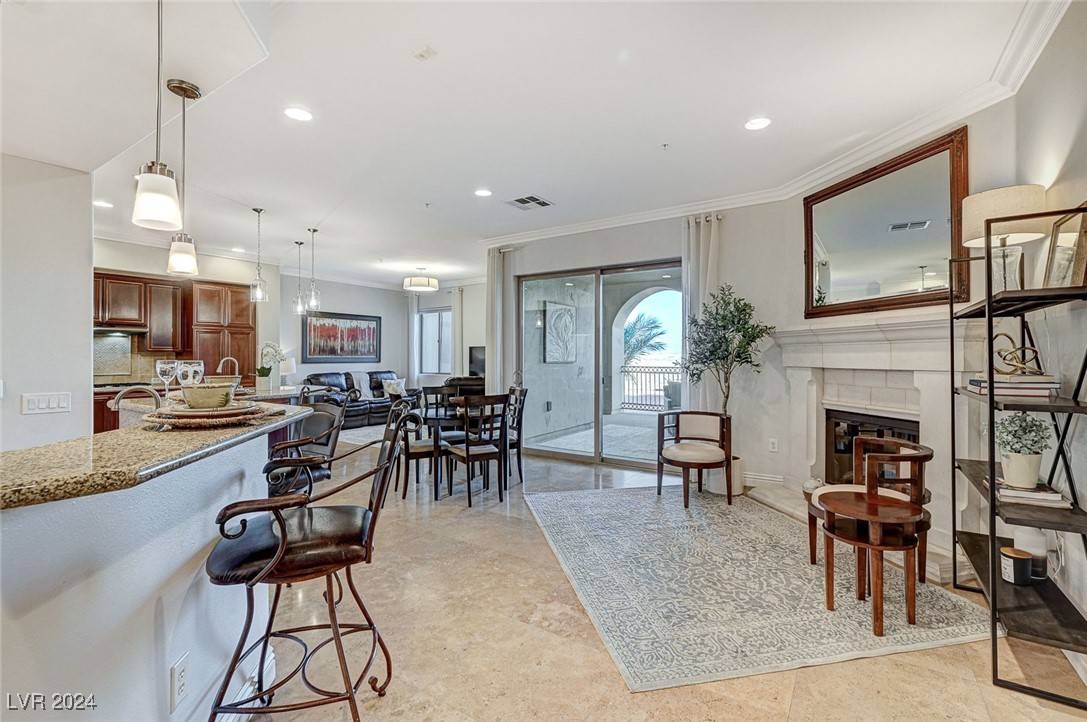 Henderson, NV 89011,30 Via Mantova #210