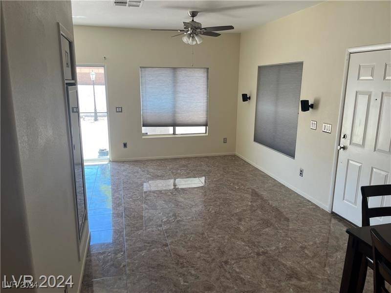 Henderson, NV 89011,6489 Stone Dry Avenue #102