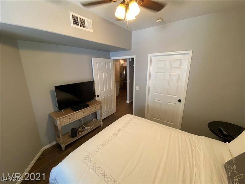 Las Vegas, NV 89147,10001 Peace Way #2251