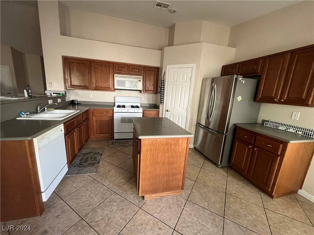 Las Vegas, NV 89178,8896 Frasure Falls Avenue