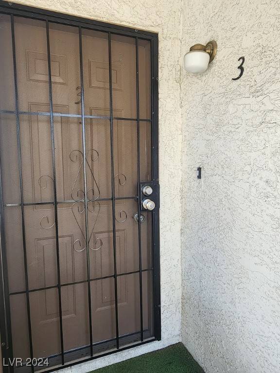 Las Vegas, NV 89119,1337 Del Mar Street #201