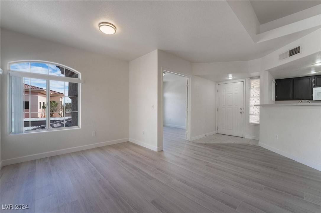 Las Vegas, NV 89147,7400 W Flamingo Road #2013