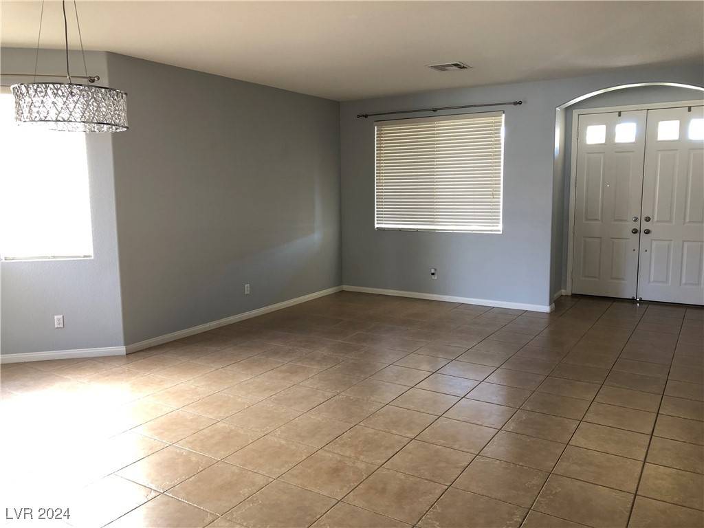 Las Vegas, NV 89117,7930 BLUE VENICE Court