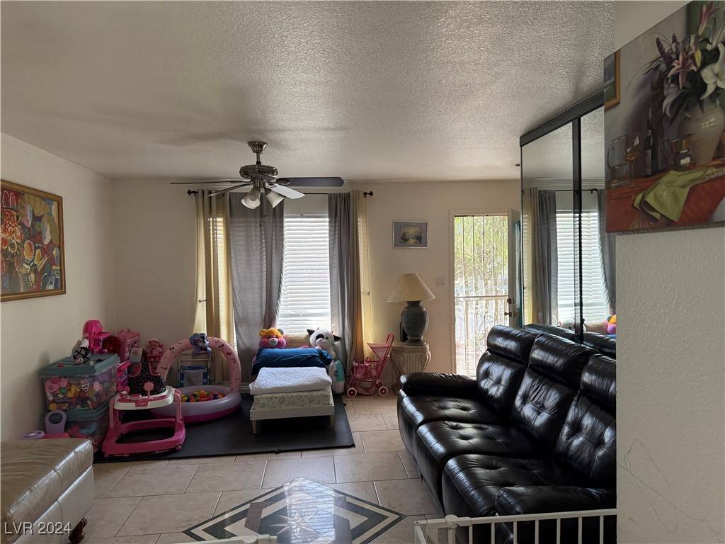 Las Vegas, NV 89101,2813 Searles Avenue