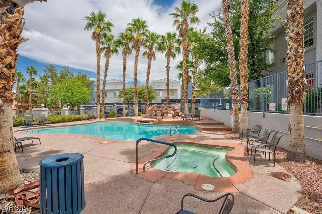 Henderson, NV 89074,2201 Ramsgate Drive #424