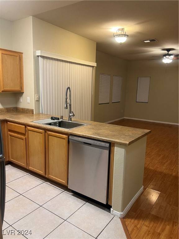 Las Vegas, NV 89129,3812 Ormond Beach Street #204