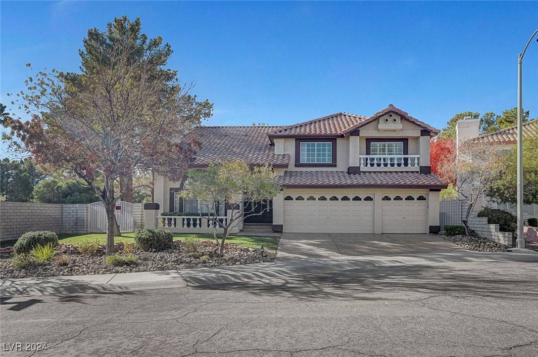 Las Vegas, NV 89117,9433 Angelfish Drive