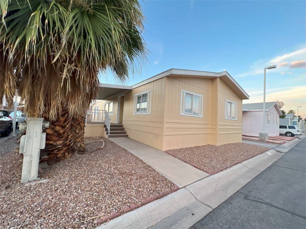 Las Vegas, NV 89122,3001 Cabana Drive #158