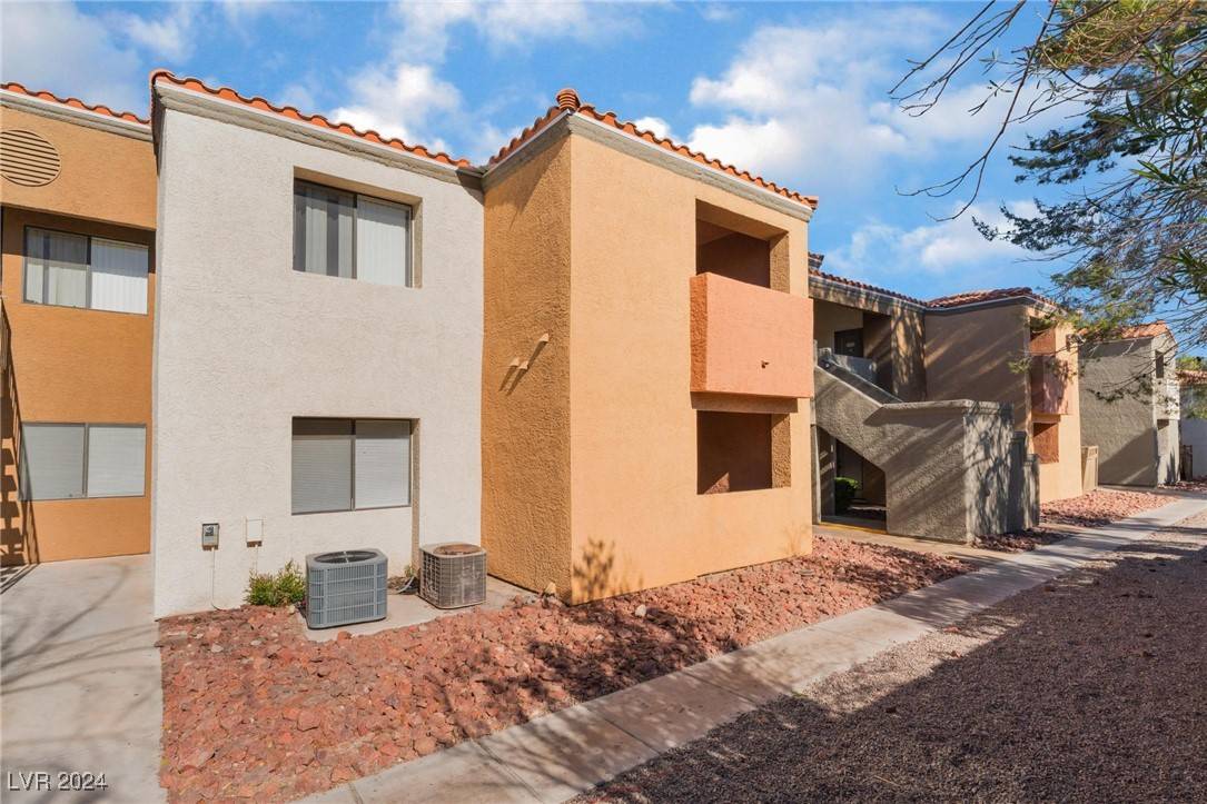 Las Vegas, NV 89128,3151 Soaring Gulls Drive #1138