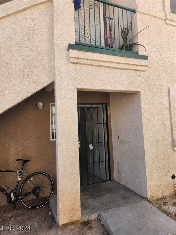 Las Vegas, NV 89110,3973 REBECCA RAITER Avenue #102