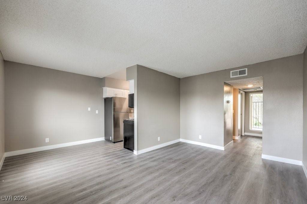 Las Vegas, NV 89107,301 Orland Street #26