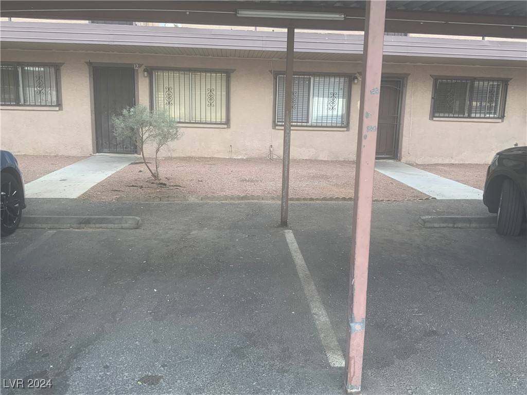 Las Vegas, NV 89119,3718 Hazelwood Street #12