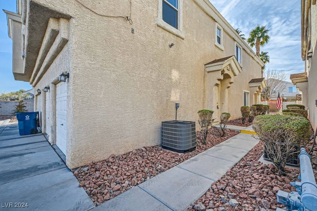 Henderson, NV 89011,6459 Rusticated Stone Avenue #101