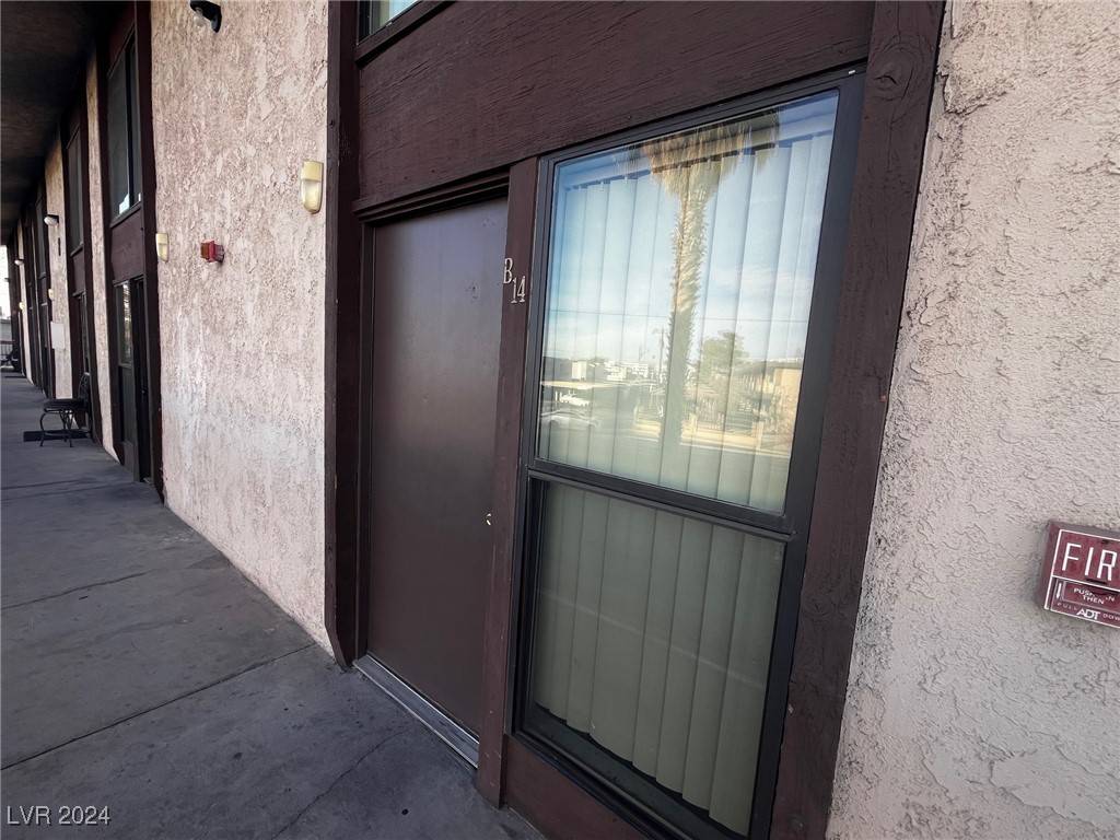 Las Vegas, NV 89169,711 E Twain Avenue #B14