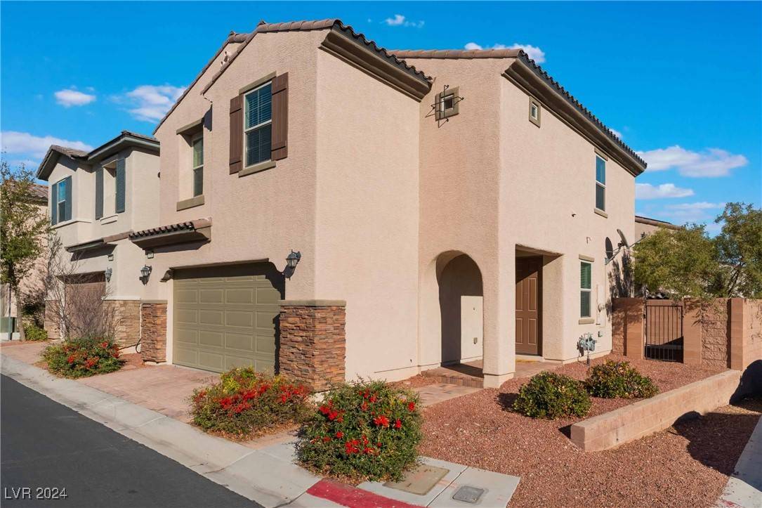 Las Vegas, NV 89166,7560 Moose River Court