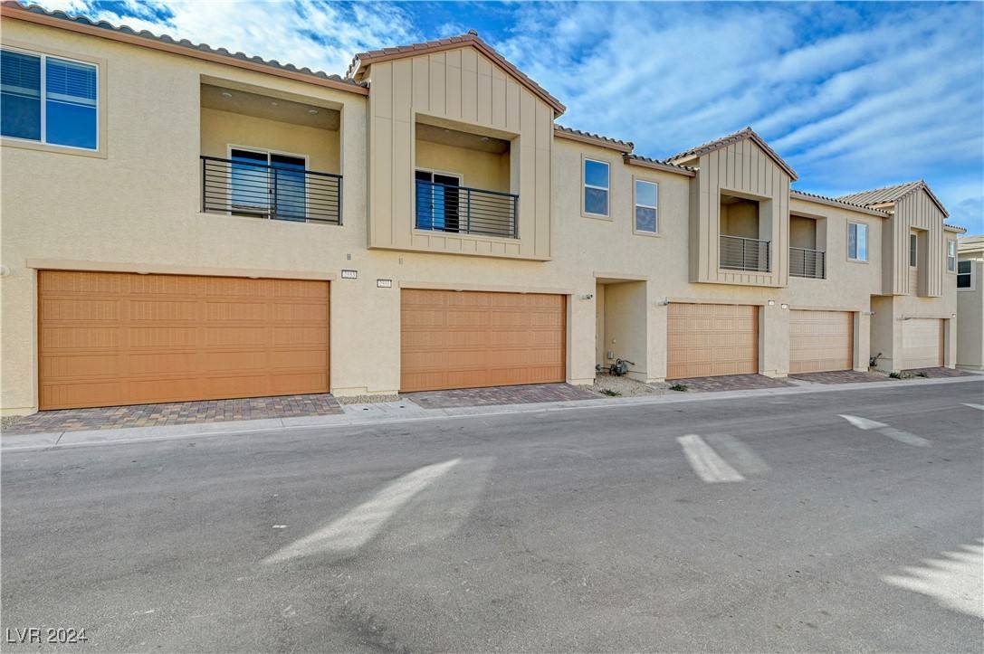 Henderson, NV 89044,2551 Venetia Pointe Street