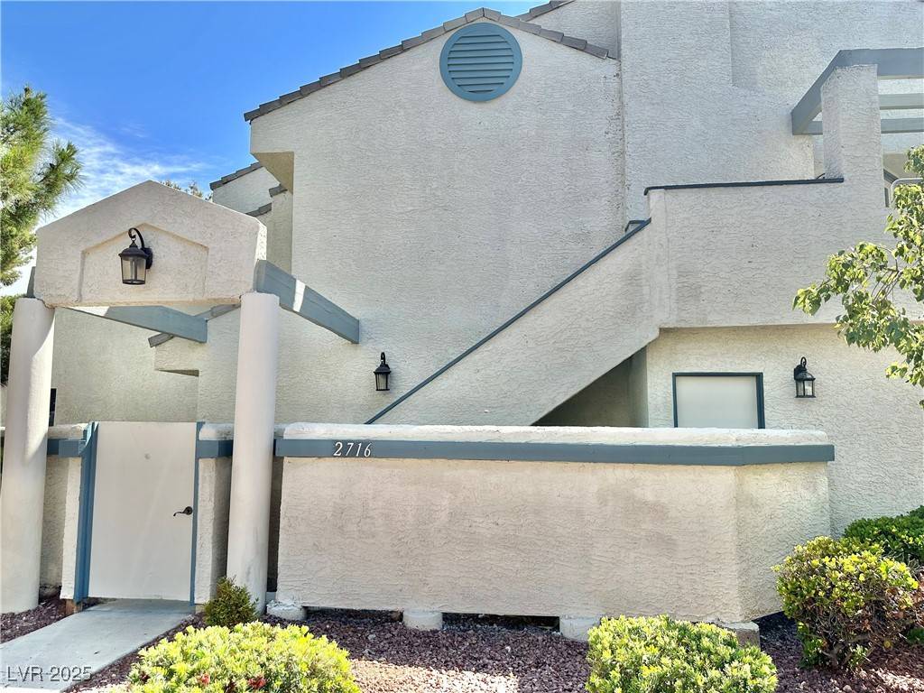 Las Vegas, NV 89117,2716 LODESTONE Drive