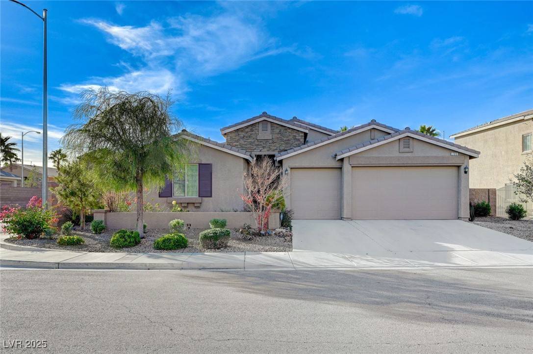 Henderson, NV 89014,705 Sunrise Cliffs Street