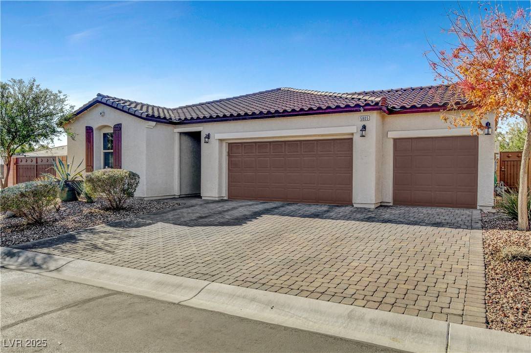 Las Vegas, NV 89130,5805 Vibrant Violet Court