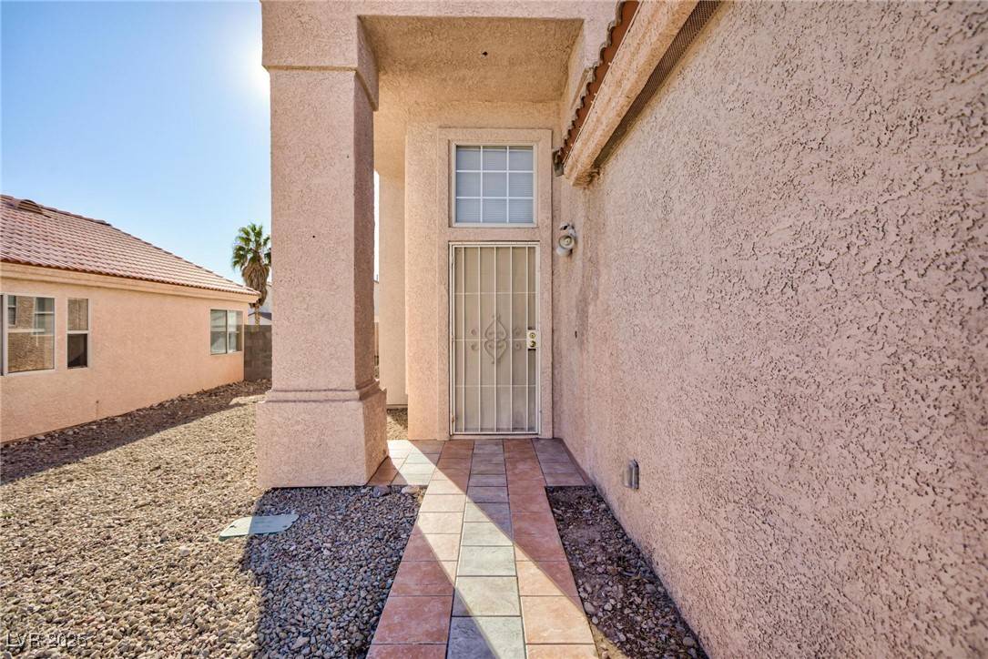 Las Vegas, NV 89129,9369 Leaping Lilly Avenue